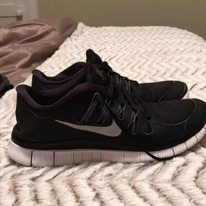 Women’s size 11.5 Nike free run 5.0
